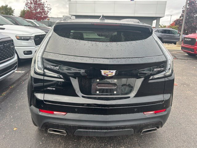 Used 2020 Cadillac XT4 Sport w/ Cold Weather Package AWD/4WD image 3