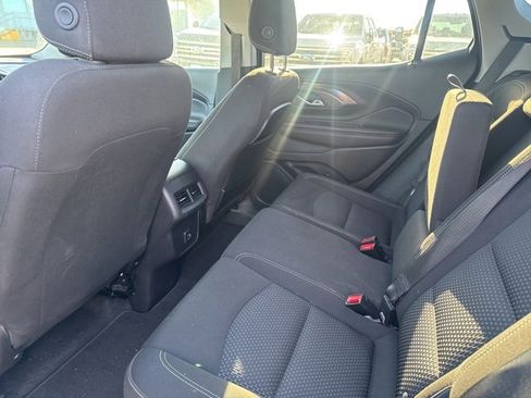 Used 2024 GMC Terrain SLE image 10