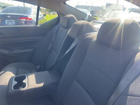 Used 2024 Nissan Altima 2.5 SV image 10