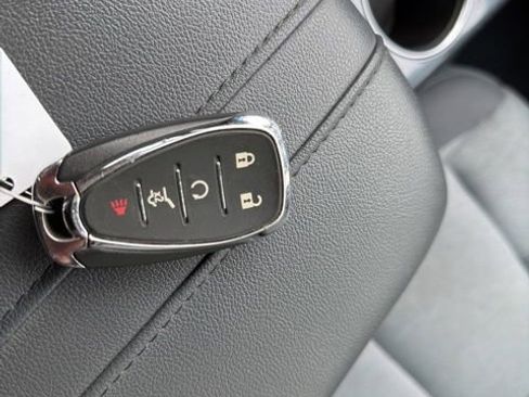 Used 2020 Chevrolet Blazer LT image 37