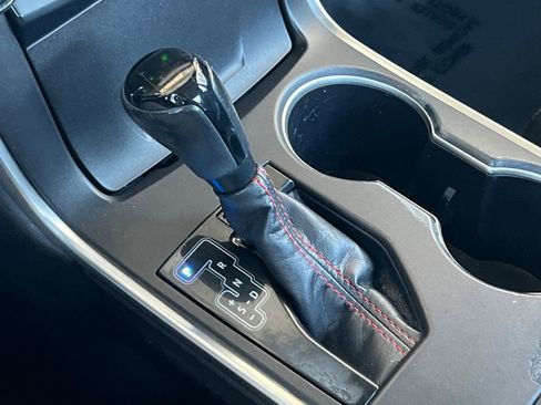 Used 2016 Toyota Camry SE image 24