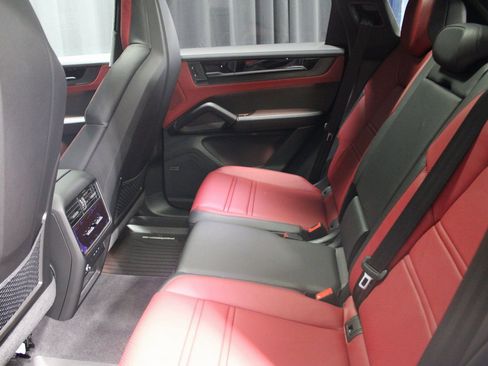 Certified 2025 Porsche Cayenne GTS image 38