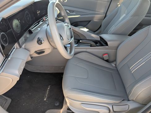 Certified 2024 Hyundai Elantra SEL image 3