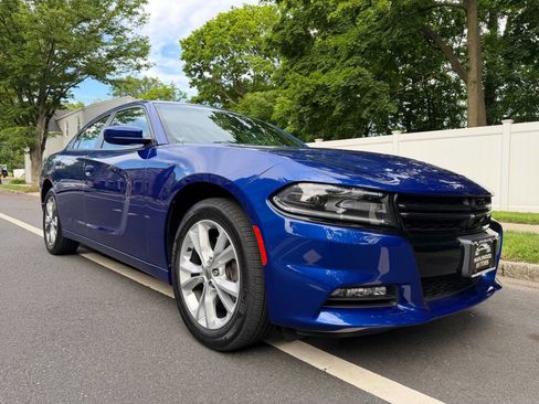 Used 2020 Dodge Charger SXT w/ Plus Group AWD/4WD image 4