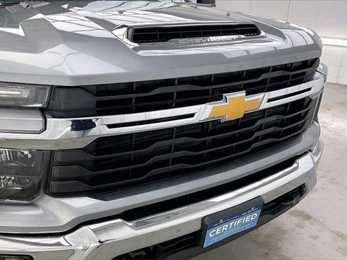 Certified 2025 Chevrolet Silverado 3500 LT image 30