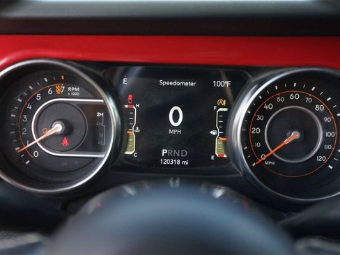 Used 2020 Jeep Gladiator Overland AWD/4WD image 24