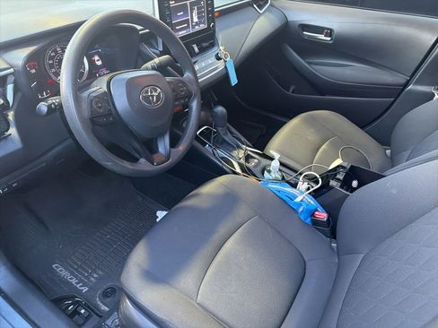 Used 2020 Toyota Corolla LE FWD image 9