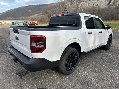 New 2025 Ford Maverick XLT w/ Black Appearance Package image 4