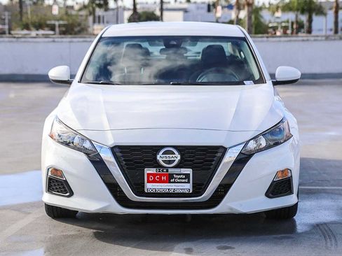 Used 2022 Nissan Altima 2.5 S image 3