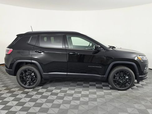 New 2026 Jeep Compass Latitude AWD/4WD image 3