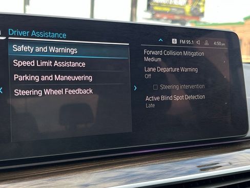 Used 2023 BMW 530e xDrive 530e iPerformance image 48