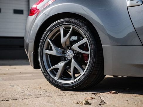 Used 2014 Nissan 370Z Coupe w/ Sport Package image 40