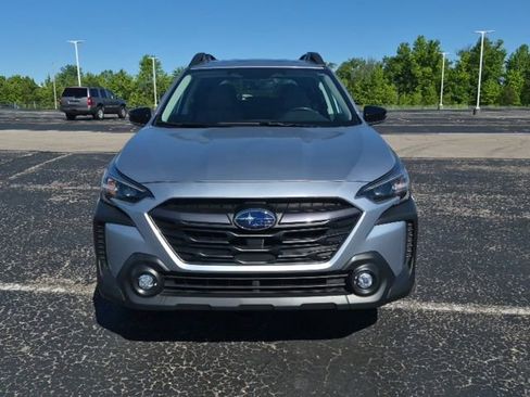 Used 2024 Subaru Outback Premium AWD/4WD image 4