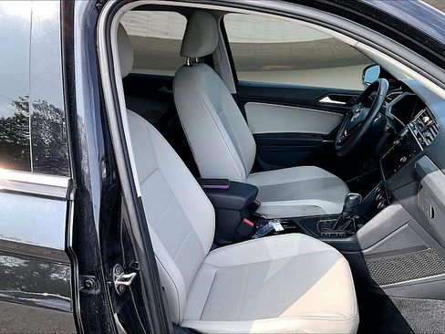 Used 2020 Volkswagen Tiguan SEL FWD image 6