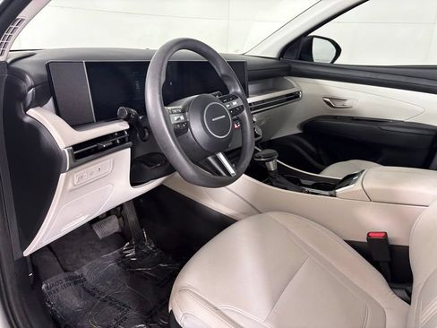 Used 2025 Hyundai Tucson SEL FWD image 22