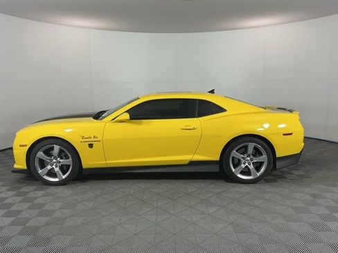 Used 2010 Chevrolet Camaro SS w/ LPO, Ground Effects Package RWD image 8