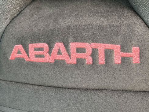 Used 2019 FIAT 124 Spider Abarth w/ Convenience Group RWD image 17