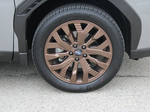 Used 2025 Subaru Forester Sport image 31