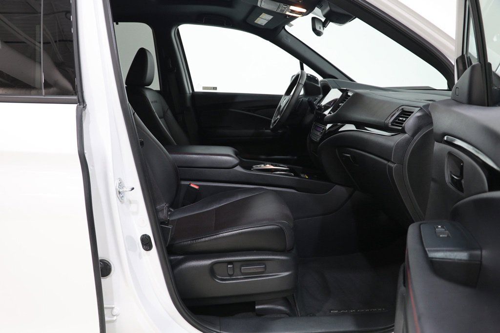 Used 2024 Honda Passport Black Edition image 39