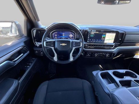 Certified 2025 Chevrolet Silverado 1500 LT w/ Safety Package AWD/4WD image 6