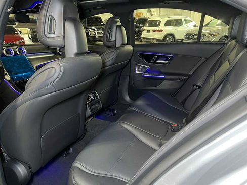 Used 2025 Mercedes-Benz C 300 4MATIC Sedan image 17