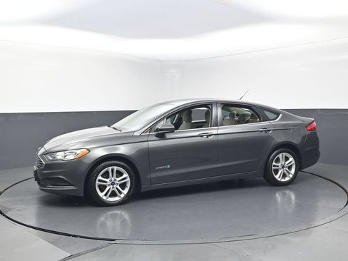 Used 2018 Ford Fusion S FWD image 3
