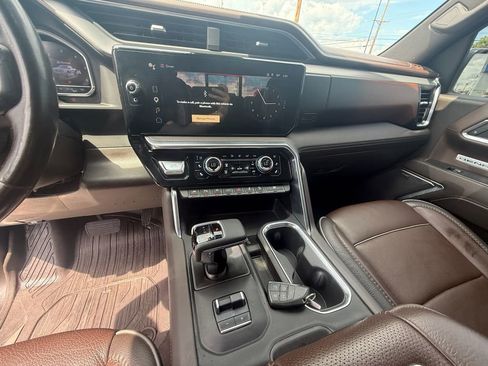 Used 2022 GMC Sierra 1500 Denali w/ Technology Package AWD/4WD image 15