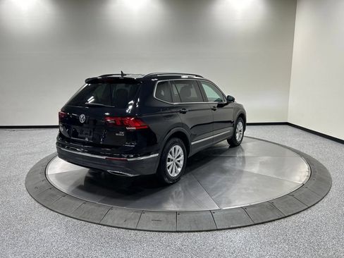 Used 2018 Volkswagen Tiguan SE w/ Panoramic Sunroof Package AWD/4WD image 6
