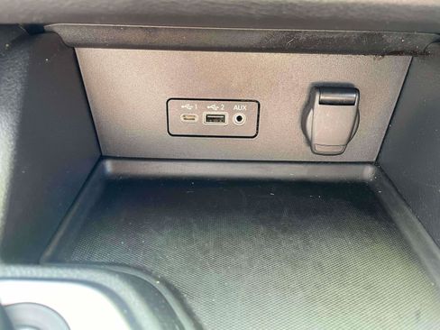 Used 2022 Nissan Sentra SR w/ Midnight Edition FWD image 16