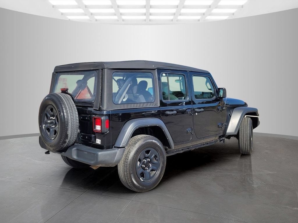 Used 2023 Jeep Wrangler Unlimited Sport AWD/4WD image 3