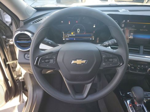 New 2026 Chevrolet Trax LT image 27
