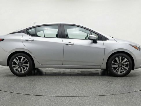 Used 2025 Nissan Versa SV image 11