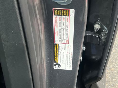 New 2025 Nissan Pathfinder SV image 33