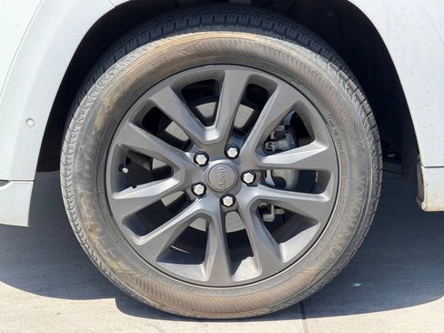 Used 2018 Jeep Grand Cherokee High Altitude RWD image 7