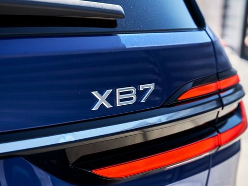 Used 2026 BMW ALPINA XB7 ALPINA XB7 image 12