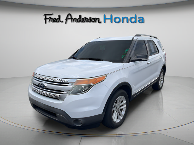 Used 2014 Ford Explorer XLT AWD/4WD image 2