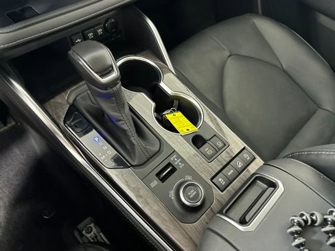 Used 2020 Toyota Highlander Limited image 20