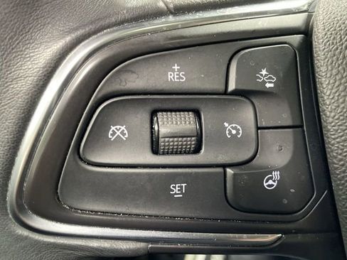 Used 2022 Buick Encore GX Essence w/ Experience Buick Package image 31