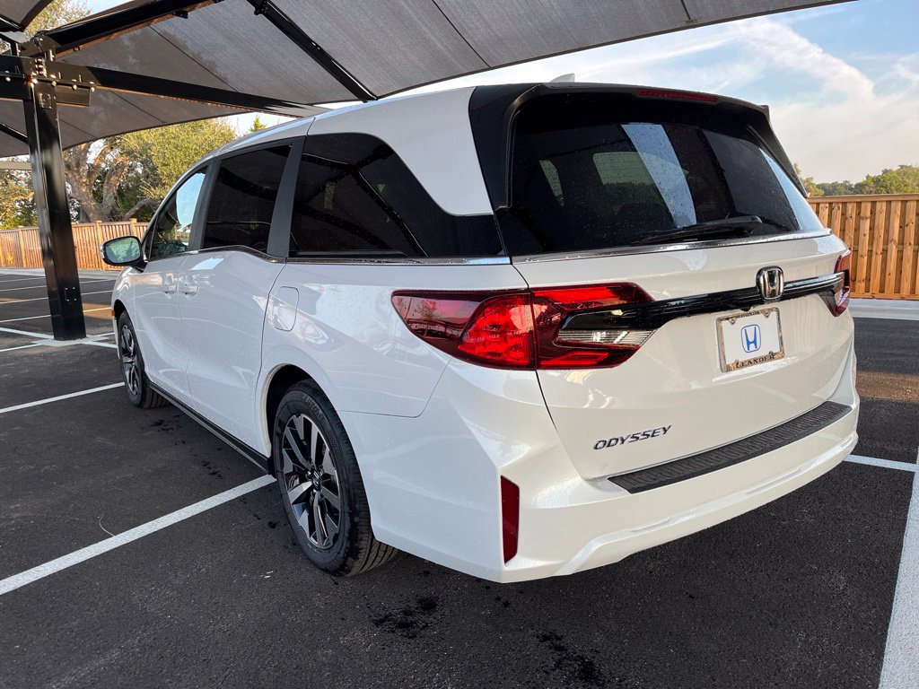 New 2027 Honda Odyssey EX-L image 4