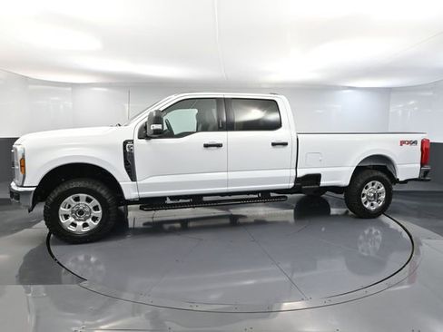 Used 2024 Ford F350 XLT w/ FX4 Off-Road Package image 11