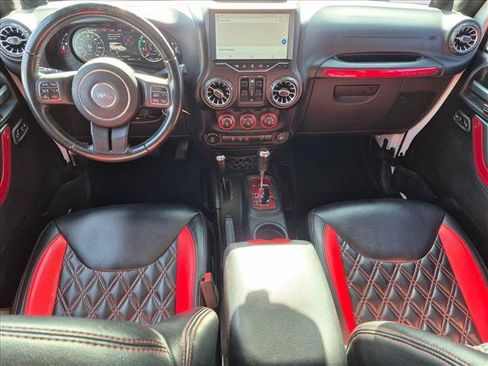 Used 2013 Jeep Wrangler Unlimited Sahara w/ Connectivity Group AWD/4WD image 16