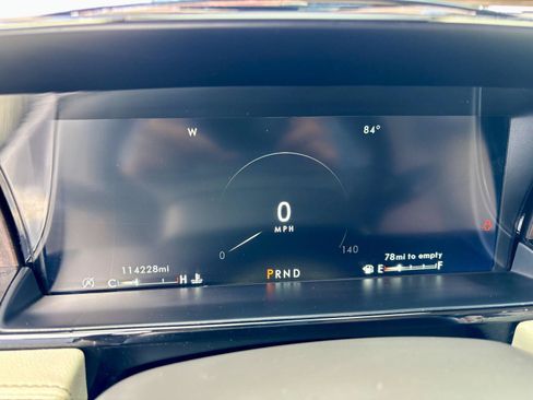 Used 2018 Lincoln Navigator Select AWD/4WD image 29