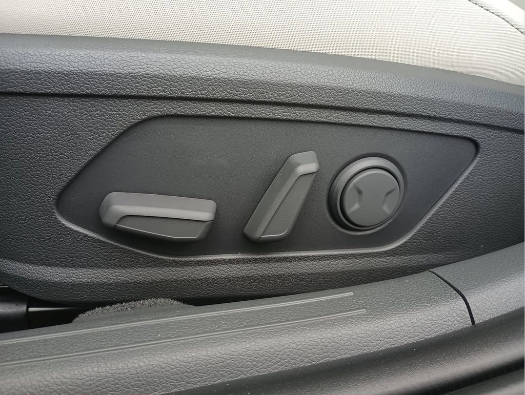 Certified 2024 Hyundai Sonata SEL w/ Convenience Package FWD image 22