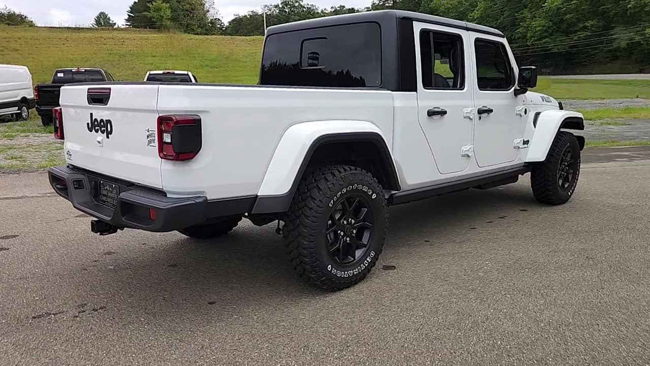 Used 2026 Jeep Gladiator Sport AWD/4WD image 5