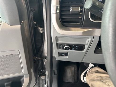 Used 2023 Ford F150 XLT image 14