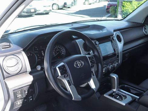 Used 2018 Toyota Tundra SR5 w/ SR5 Upgrade Package AWD/4WD image 17