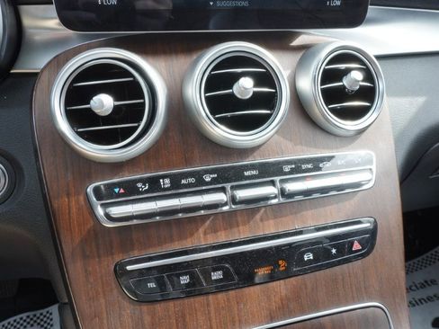 Used 2022 Mercedes-Benz GLC 300 image 15