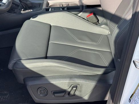 New 2025 Audi Q3 2.0T Premium image 17