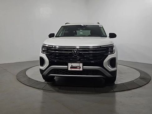 New 2026 Volkswagen Atlas Peak Edition AWD/4WD image 8