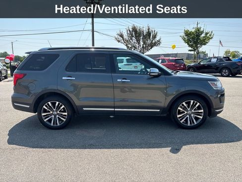 Used 2018 Ford Explorer Platinum AWD/4WD image 8